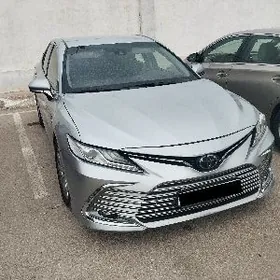 Toyota Camry 2018
