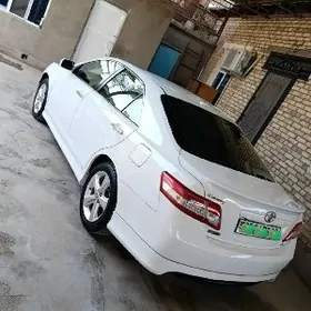 Toyota Camry 2010