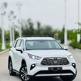 Toyota Highlander 2022