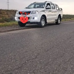 Toyota Hilux 2013