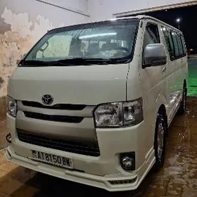 Toyota Hiace 2008