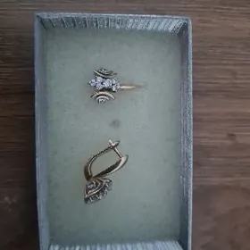 золотые серьги