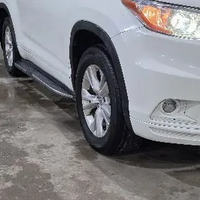 Toyota Highlander 2016