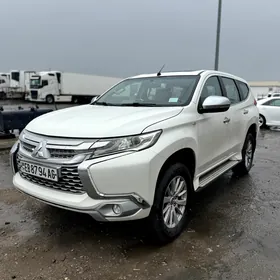 Mitsubishi Montero Sport 2019