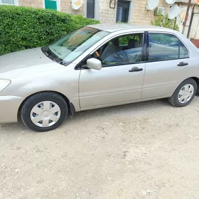 Mitsubishi Lanser 2009