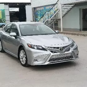 Toyota Camry 2022