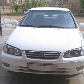 Toyota Camry 2000
