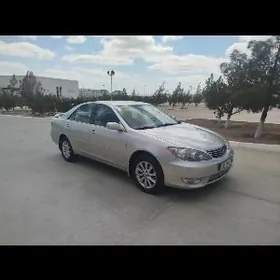 Toyota Camry 2004