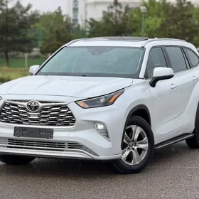 Toyota Highlander 2022