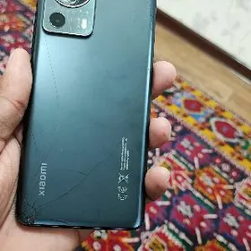 Xiaomi 13 Lite. 8+8/256