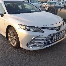 Toyota Camry 2022