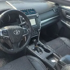 Toyota Camry 2017