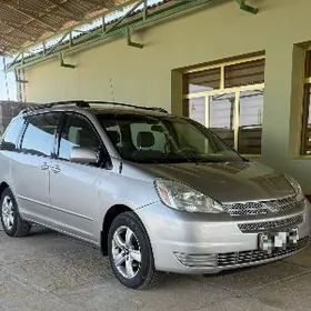 Toyota Sienna 2004