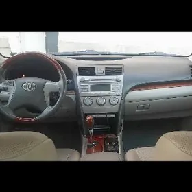 Toyota Camry 2011