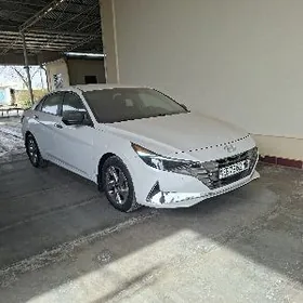 Hyundai Elantra 2021