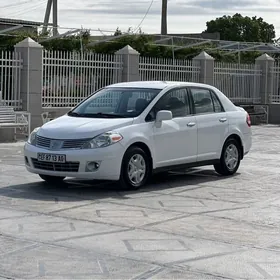 Nissan Versa 2010