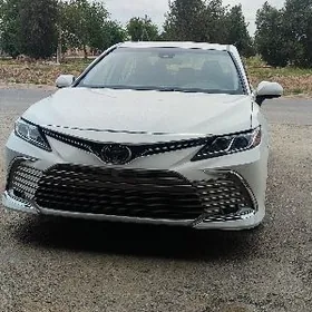 Toyota Camry 2023