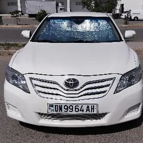 Toyota Camry 2010