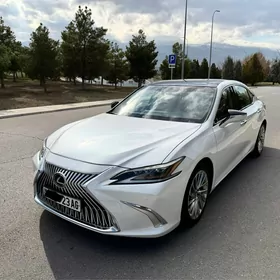 Lexus ES 350 2019
