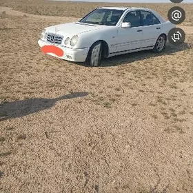 Mercedes-Benz E320 1999