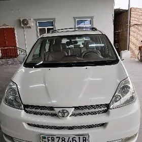 Toyota Sienna 2004