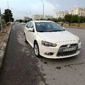 Mitsubishi Lanser 2013