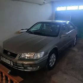 Toyota Camry 1999