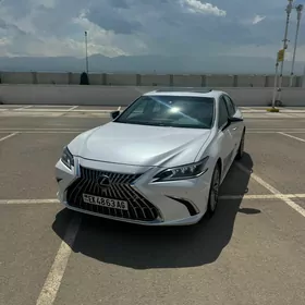 Lexus ES 350 2021