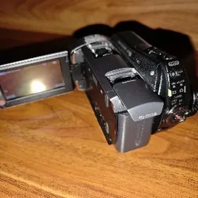 Видеокамера SONY DCR-SR85E