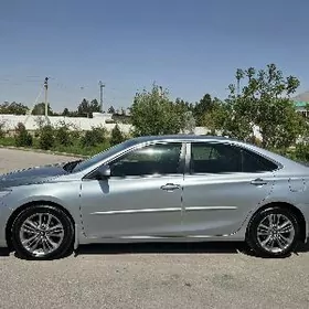 Toyota Camry 2015