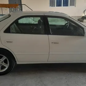 Toyota Camry 1999