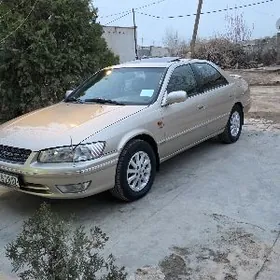 Toyota Camry 2001