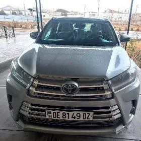 Toyota Highlander 2018