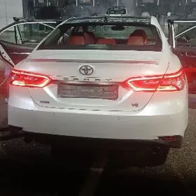Toyota Camry 2018