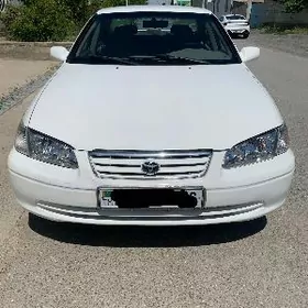 Toyota Camry 2000