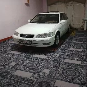 Toyota Camry 2000