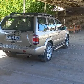 Nissan Pathfinder 2002