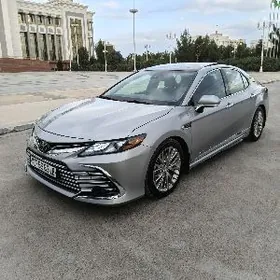 Toyota Camry 2020