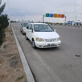 Toyota Sienna 2001