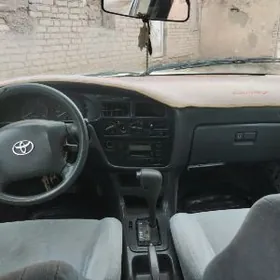 Toyota Camry 1993