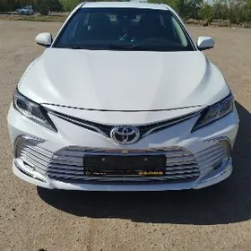 Toyota Camry 2020
