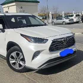 Toyota Highlander 2023