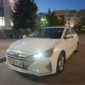 Hyundai Elantra 2020