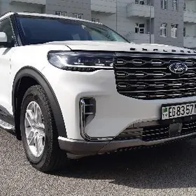 Ford Explorer 2025