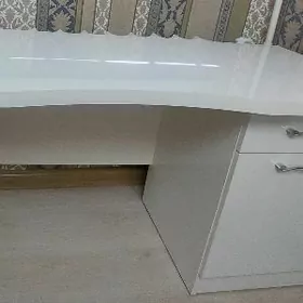 Стол письменный