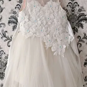 Платья на девочек