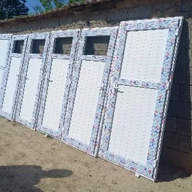 pylastyk alÿumin gapylar