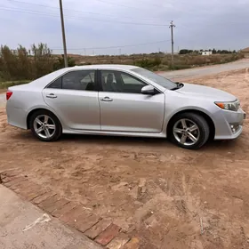 Toyota Camry 2014