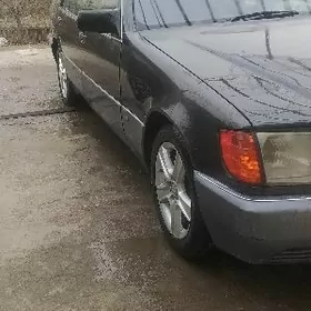 Mercedes-Benz 500-Class 1992