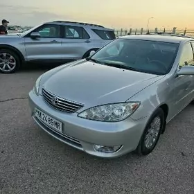Toyota Camry 2005